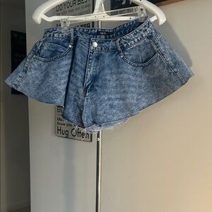 Chic Blue Denim Women's Jean Shorts